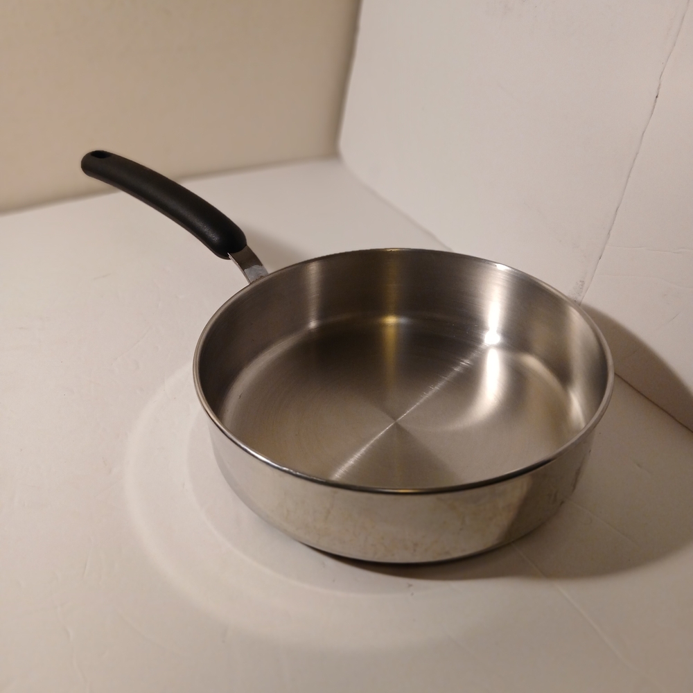Meyer Bella Cuisine 10" Deep Skillet Fry Pan Stainless Steel Raised Bottom